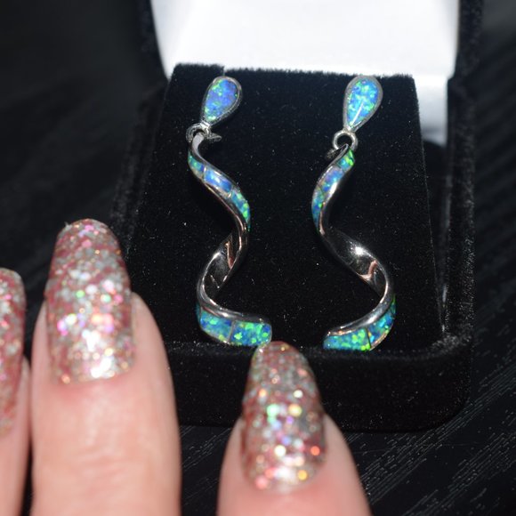 Vintage New In Box Ann Klein Sterling Silver Opal Twist Earrings - Picture 3 of 5